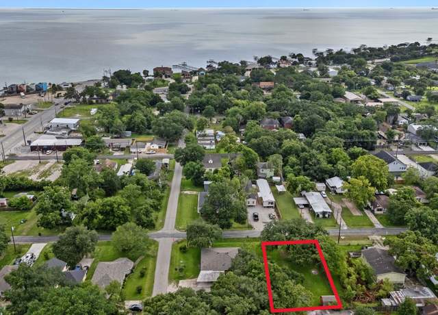 Property at 4714 1st St, Bacliff, TX 77518