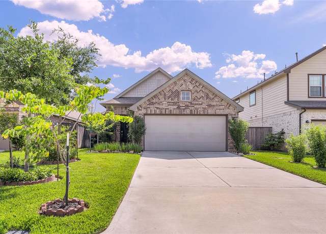Property at 18406 Hilltop Climb Dr, Hockley, TX 77447, 3 beds, 2 baths