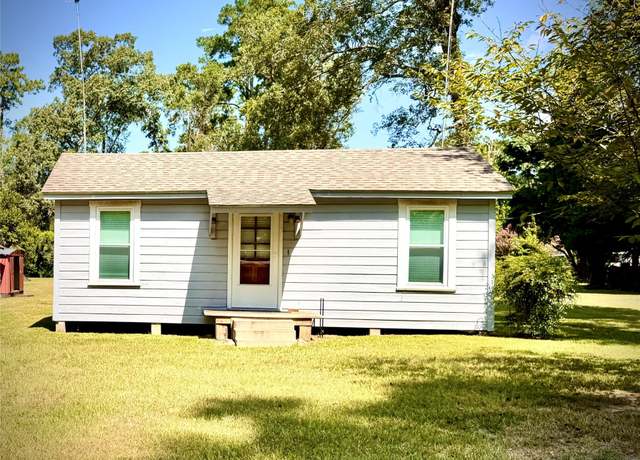 Property at 667 County Road 4150, Woodville, TX 75979, 2 beds, 1 bath