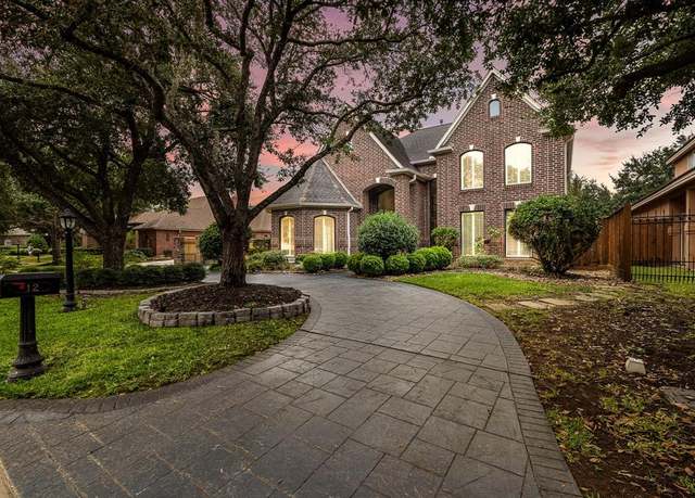 Property at 12 Champions Bend Cir, Houston, TX 77069, 4 beds, 3.5 baths