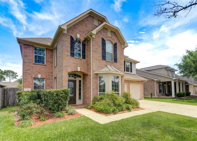 Property at 3127 Autumnjoy Dr, Pearland, TX 77584, 4 beds, 3.5 baths