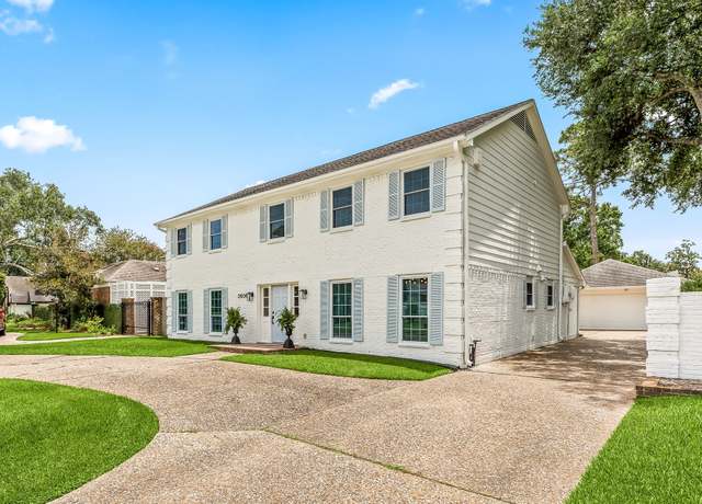 Property at 2606 Fairway Dr, Sugar Land, TX 77478, 4 beds, 2.5 baths
