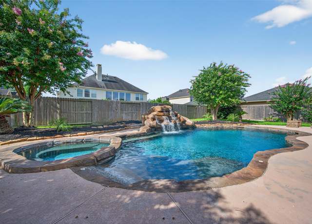 Property at 28219 Longspur Dr, Katy, TX 77494, 5 beds, 4 baths