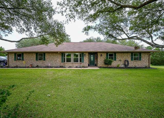 Property at 5558 Spreen Rd, Brenham, TX 77833, 3 beds, 2 baths