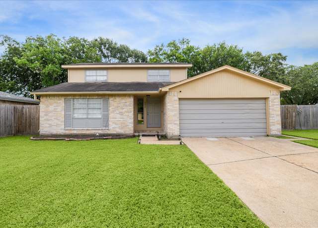 Property at 202 Woodvale Dr, League City, TX 77573, 3 beds, 2.5 baths