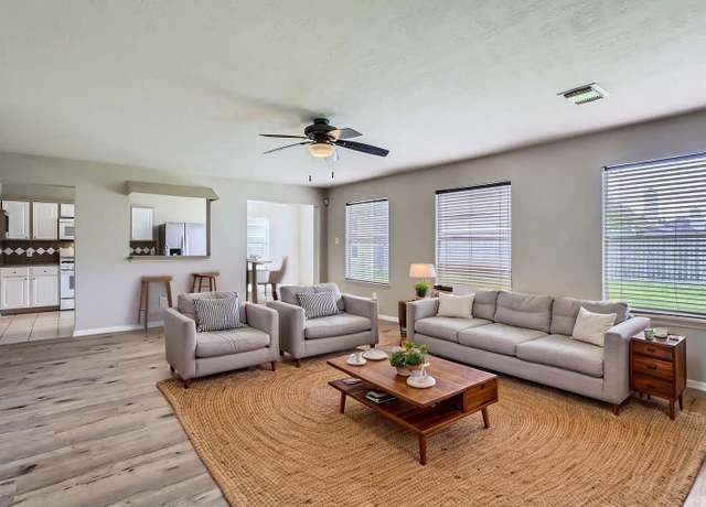 Property at 4818 Twisting Rd, Houston, TX 77084, 4 beds, 2.5 baths