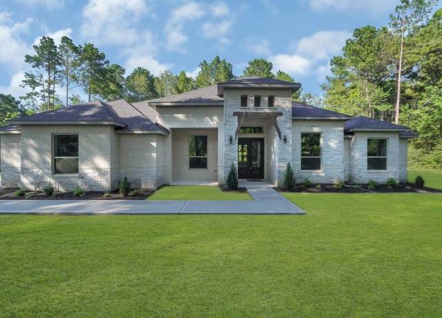 Property at 104 Inscription Ln, Huntsville, TX 77340, 4 beds, 3 baths