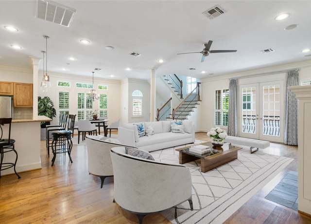 Property at 5507 Val Verde St, Houston, TX 77056, 3 beds, 2.5 baths