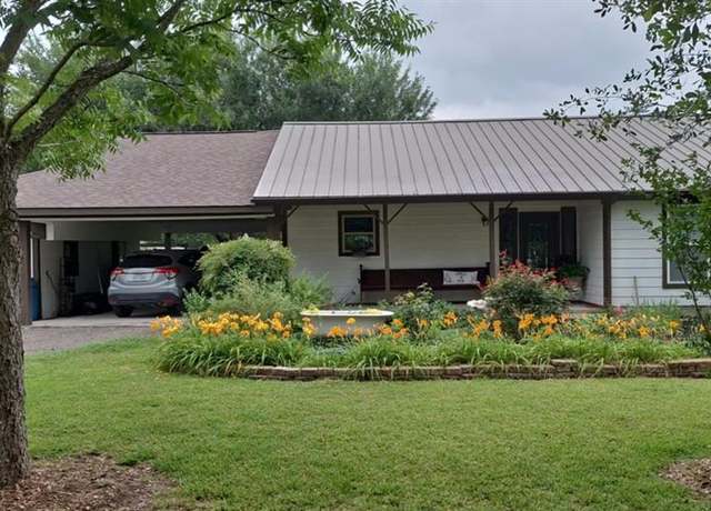 Property at 3011 Pisces St, Rosenberg, TX 77469, 3 beds, 2 baths