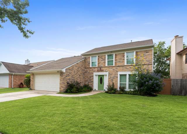 Property at 4519 Pioneer Trl, Sugar Land, TX 77479, 3 beds, 2.5 baths
