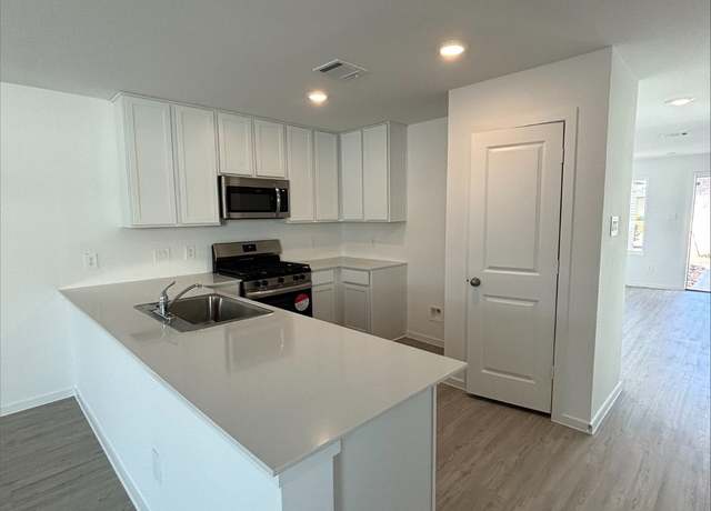 Property at 1456 Cactus Rose Dr, Conroe, TX 77301, 4 beds, 2 baths