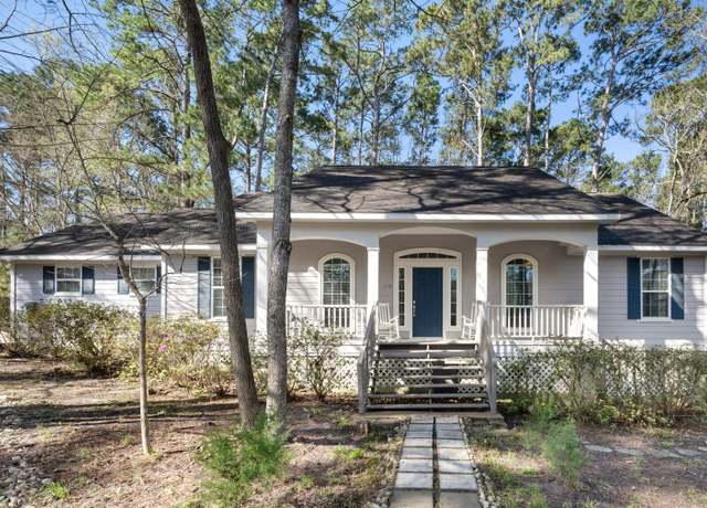 Property at 350 N Royale Greens Dr, Coldspring, TX 77331, 4 beds, 3 baths