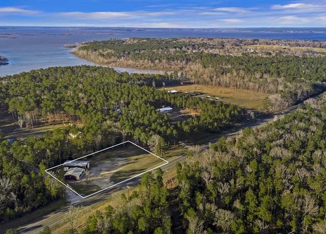 Property at 5063 Hwy 147, Zavalla, TX 75980, 1 bed, 1 bath
