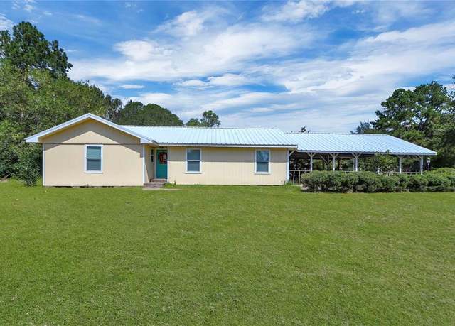 Property at 15847 Dewberry Ln, Conroe, TX 77302, 3 beds, 1 bath