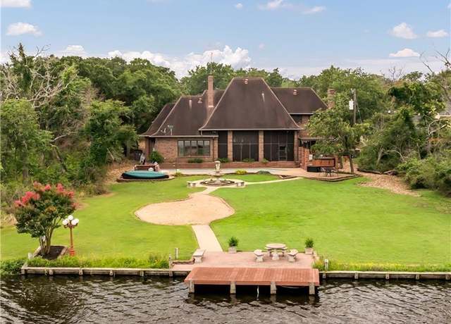 Property at 16767 Calumet Trl, College Station, TX 77845, 4 beds, 2.5 baths