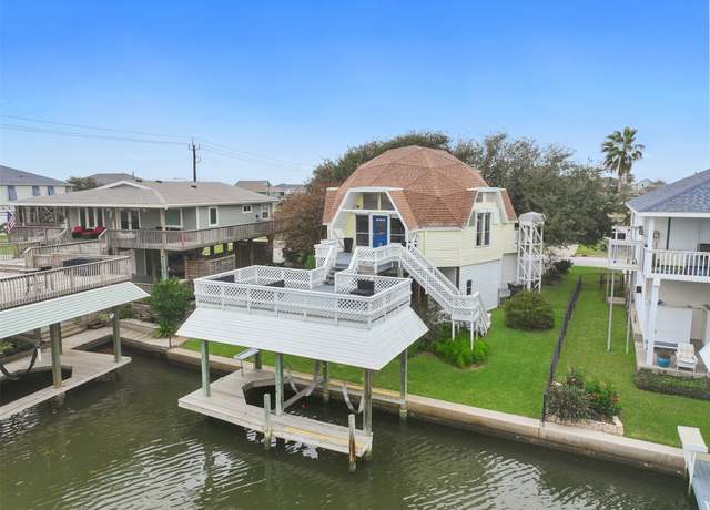 Property at 12901 E Barcelona, Galveston, TX 77554, 3 beds, 2.5 baths