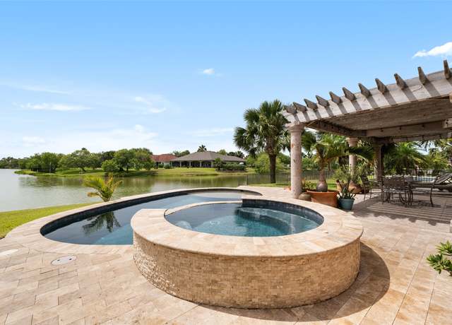 Property at 45 Laguna Madre Dr, Laguna Vista, TX 78578, 3 beds, 2 baths