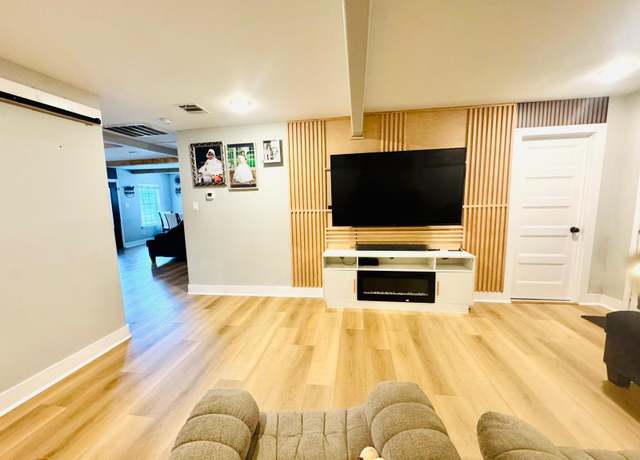 Property at 4211 Knoxville St, Houston, TX 77051, 4 beds, 2 baths