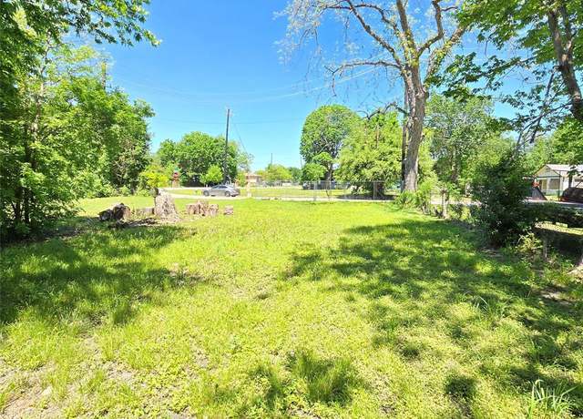Property at 3208 Simmons St, Houston, TX 77004