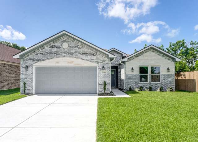 Property at 3710 Kilkenny Dr, Houston, TX 77047, 3 beds, 2.5 baths