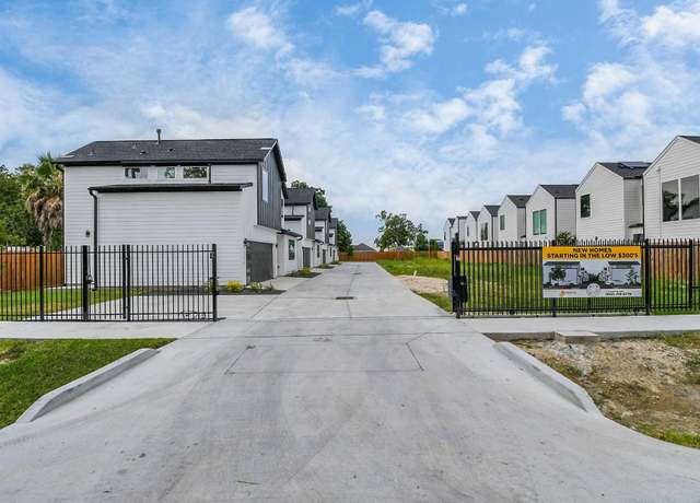 Property at 237 Julia St  A St, Houston, TX 77022
