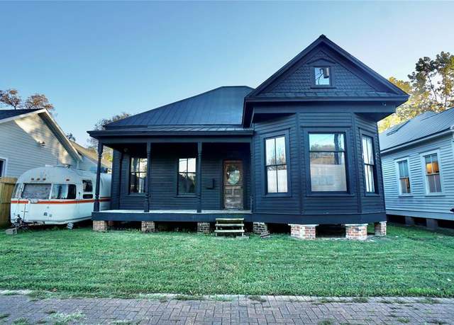 Property at 2215 Kane St, Houston, TX 77007, 4 beds, 1 bath