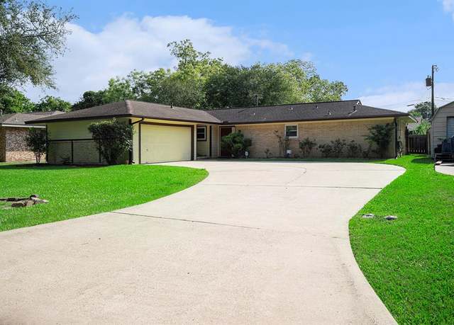 Property at 2231 Oboe Trl, League City, TX 77573, 3 beds, 2 baths