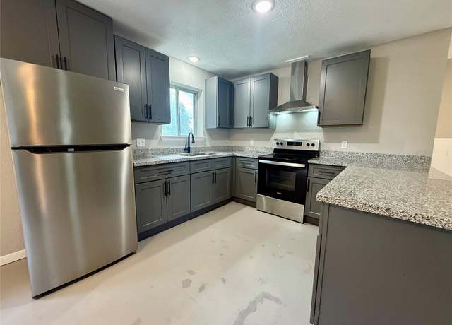 Property at 307 Second St, Van Vleck, TX 77482, 3 beds, 1.5 baths