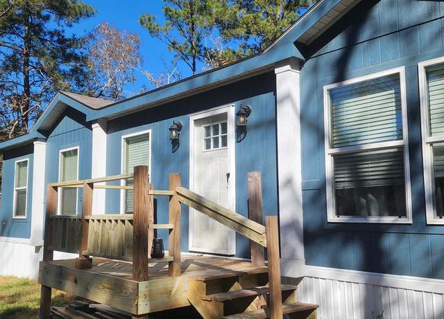 Property at 146 Marina Dr, Trinity, TX 75862, 3 beds, 2 baths