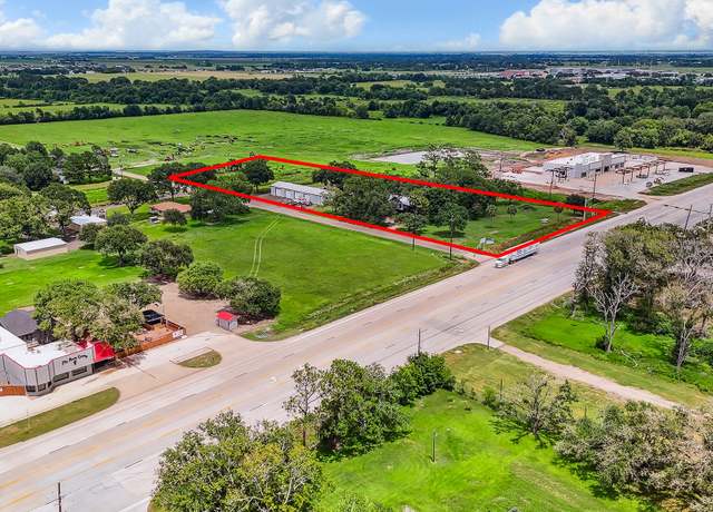 Property at 15511 Highway 36, Needville, TX 77461, 3 beds, 3 baths