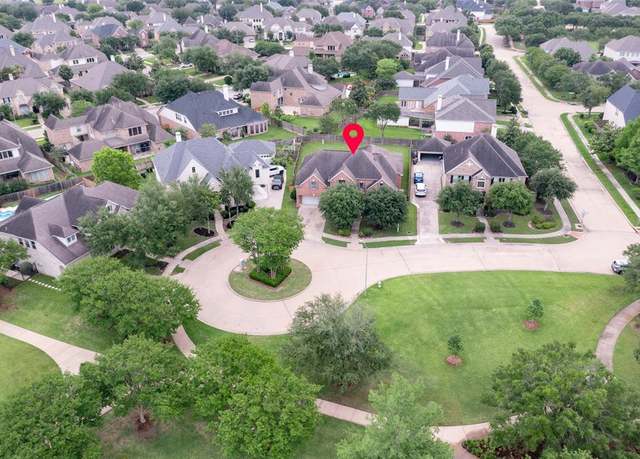 Property at 1811 Cambria Ln, Sugar Land, TX 77479, 5 beds, 4 baths