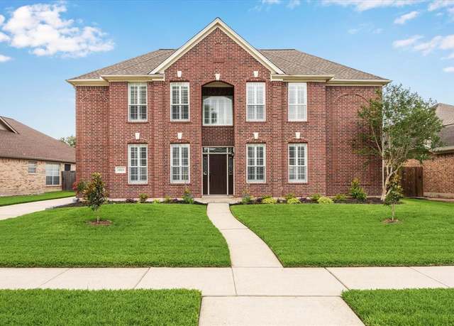 Property at 13819 Marbledale Ct, Houston, TX 77059, 4 beds, 3.5 baths