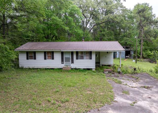 Property at 16852 State Highway 7 E, Kennard, TX 75847, 3 beds, 1 bath