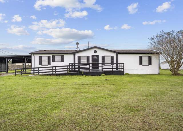 Property at 10107 Harry Dr, Needville, TX 77461, 5 beds, 3 baths