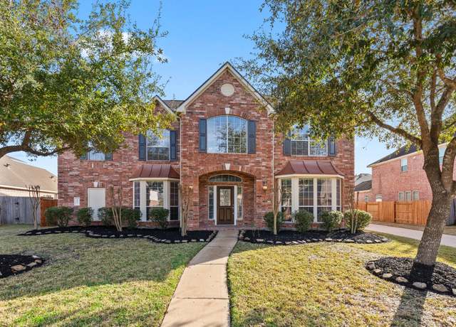 Property at 2511 Orchid Creek Dr, Pearland, TX 77584, 5 beds, 3.5 baths