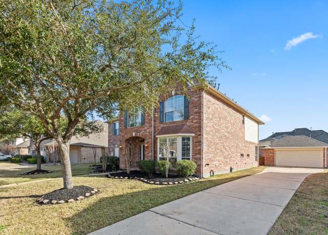 Property at 2511 Orchid Creek Dr, Pearland, TX 77584, 5 beds, 3.5 baths