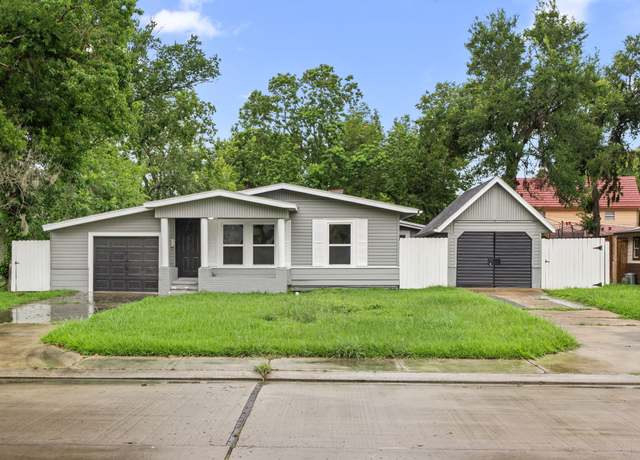 Property at 54 Lantana Ct, Lake Jackson, TX 77566, 3 beds, 2 baths