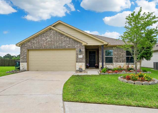 Property at 2873 S Fairway Lake Dr, Alvin, TX 77511, 4 beds, 2 baths
