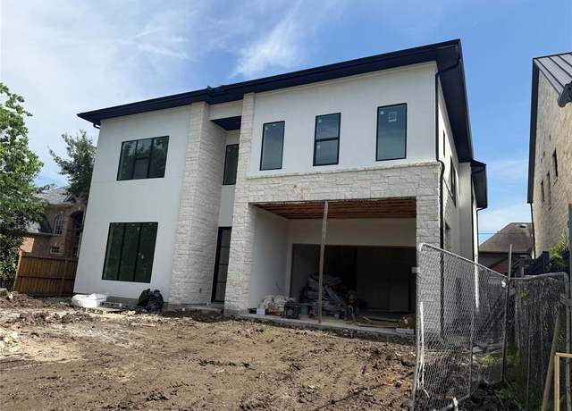 Property at 5321 Navarro St, Houston, TX 77056, 5 beds, 6 baths