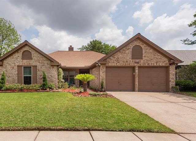 Property at 4731 Cavern Dr, Friendswood, TX 77546, 3 beds, 2 baths