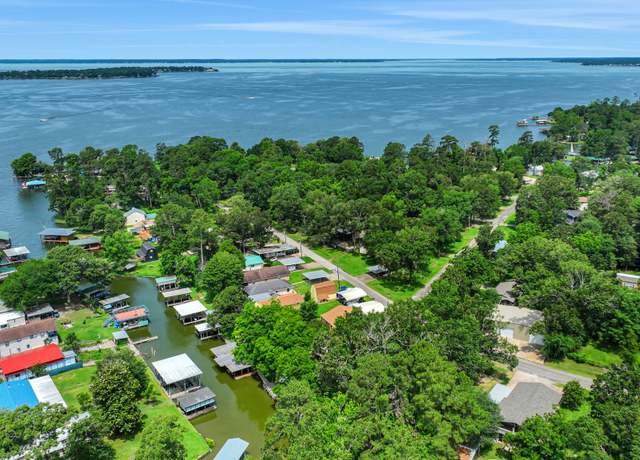 Property at 139 S Circle Dr, Livingston, TX 77351