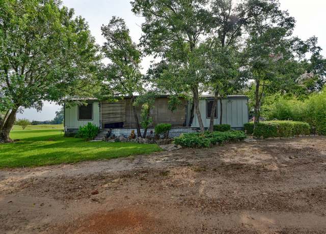 Property at 3070 Old Navasota Rd, Brenham, TX 77833, 3 beds, 2 baths