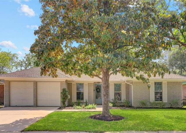 Property at 11915 Atwell Dr, Houston, TX 77035, 3 beds, 2 baths