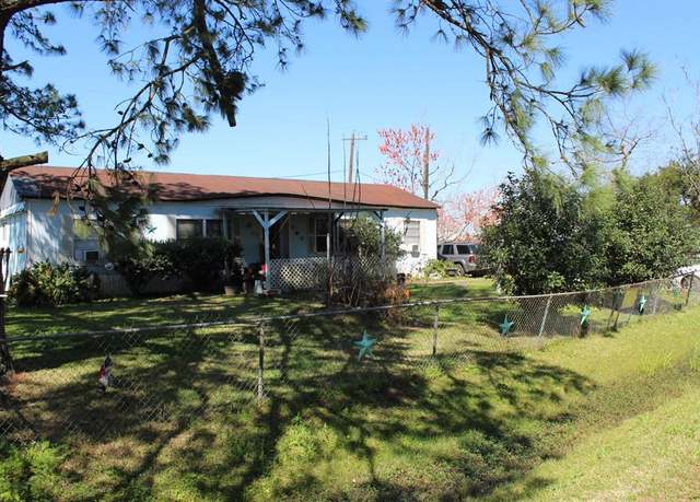 Property at 10207 Meadowvine Dr, Houston, TX 77044