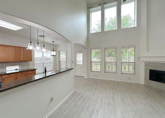 Property at 5310 Flagridge Ln, Houston, TX 77066, 4 beds, 2.5 baths