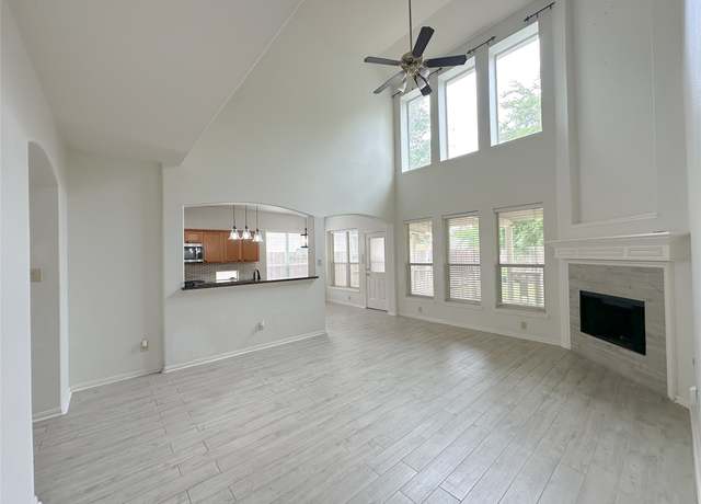 Property at 5310 Flagridge Ln, Houston, TX 77066, 4 beds, 2.5 baths
