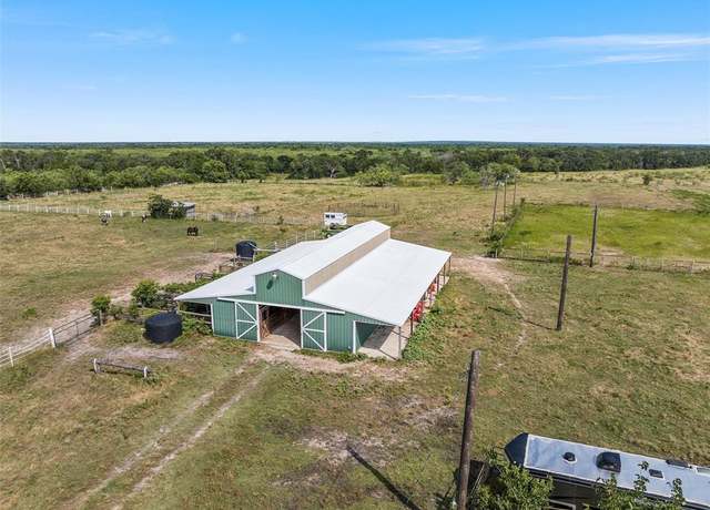 Property at 297 Lcr 615, Groesbeck, TX 76642, 3 beds, 2.5 baths