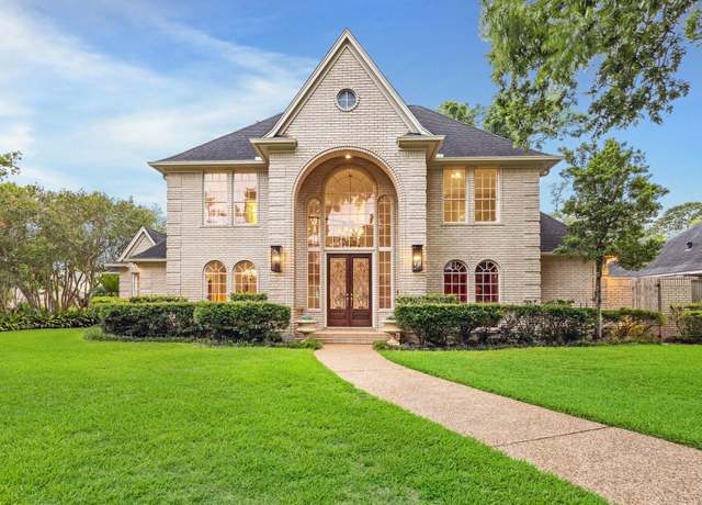 Property at 11 Wild Oak Cir, Spring Valley Village, TX 77055, 5 beds, 4 baths