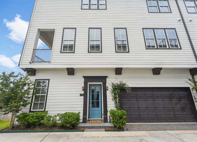 Property at 10756 Craighead Dr, Houston, TX 77025, 3 beds, 3.5 baths