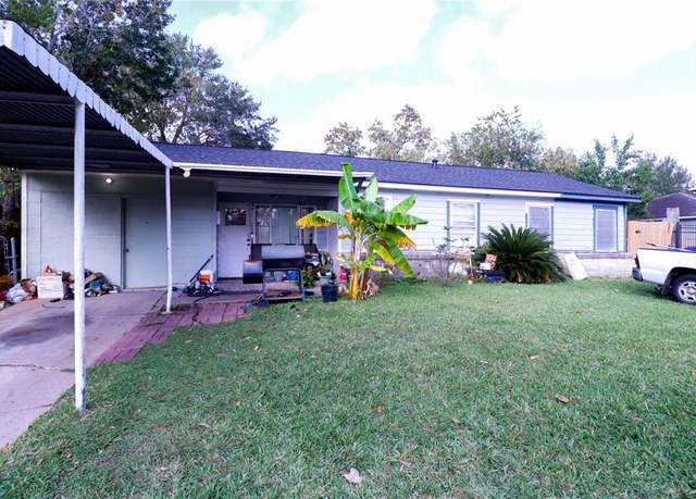 Property at 8406 Western Dr, Houston, TX 77055, 3 beds, 1 bath